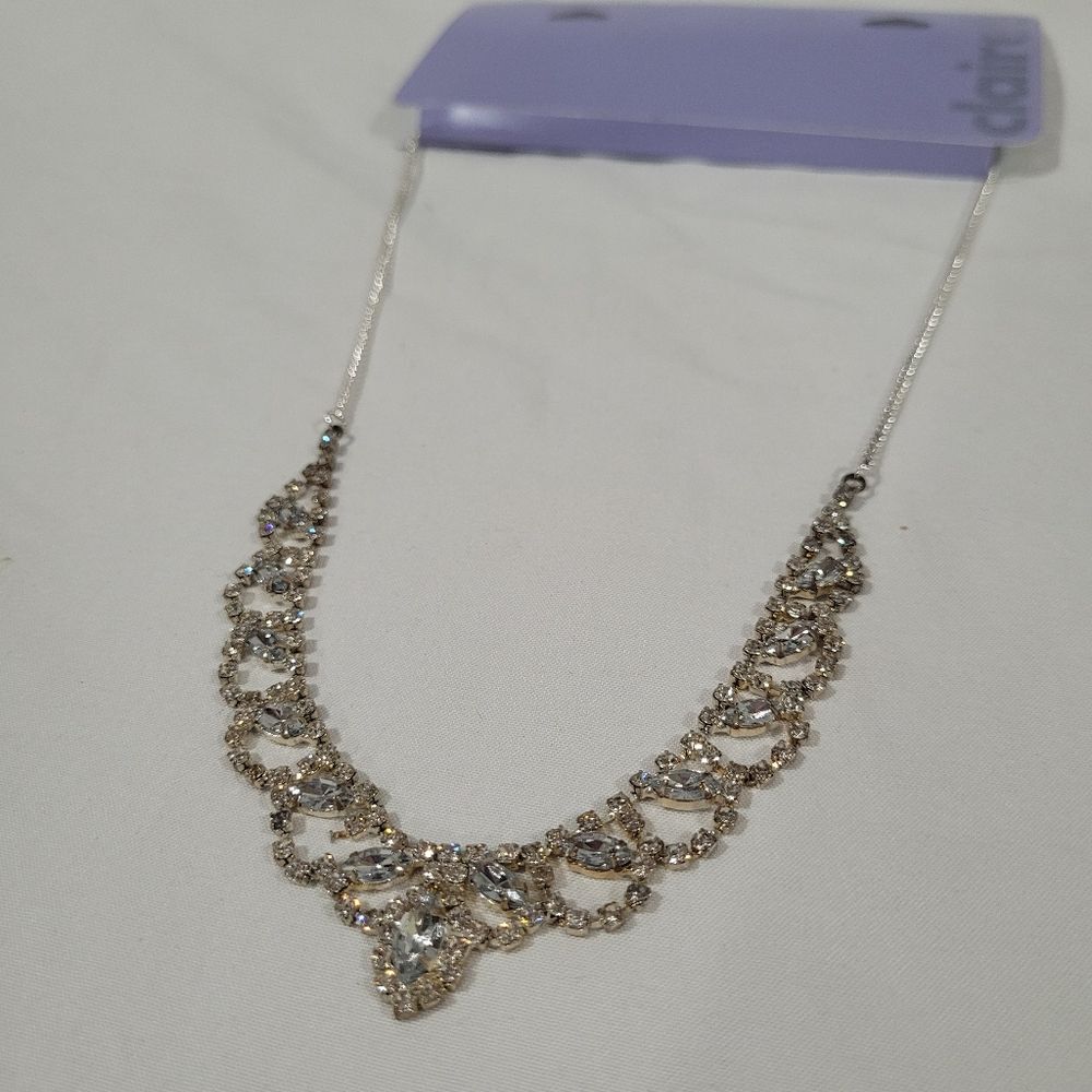 Claire's Silver Rhinestone Mini Scalloped V  shape necklace NEW